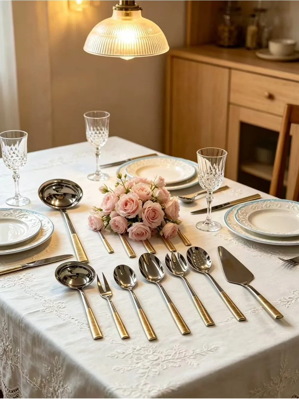 Gold-Striped Stainless Steel Flatware Set - Elegant Dining Collection 72 Piece